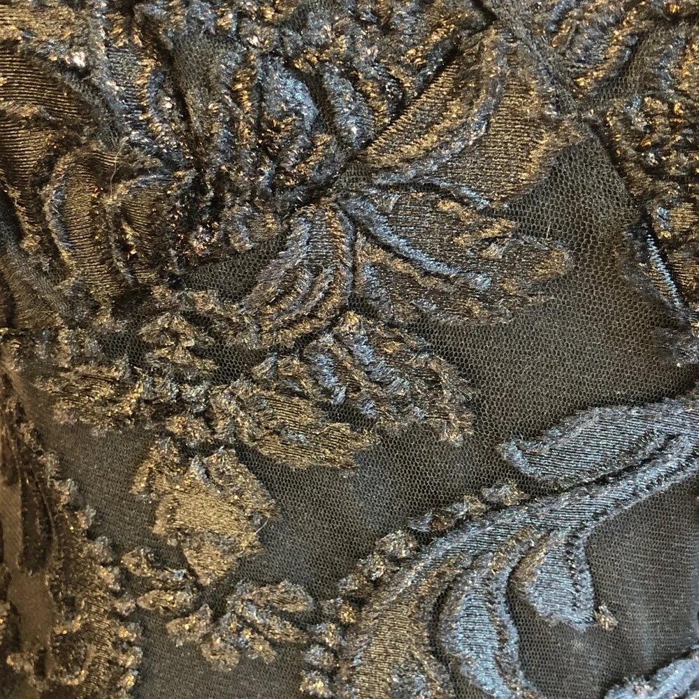 Prom Y2K Formal Black Bell Sleeve Floral Lace Gold Accents Formal Size Small Med - Picture 17 of 17
